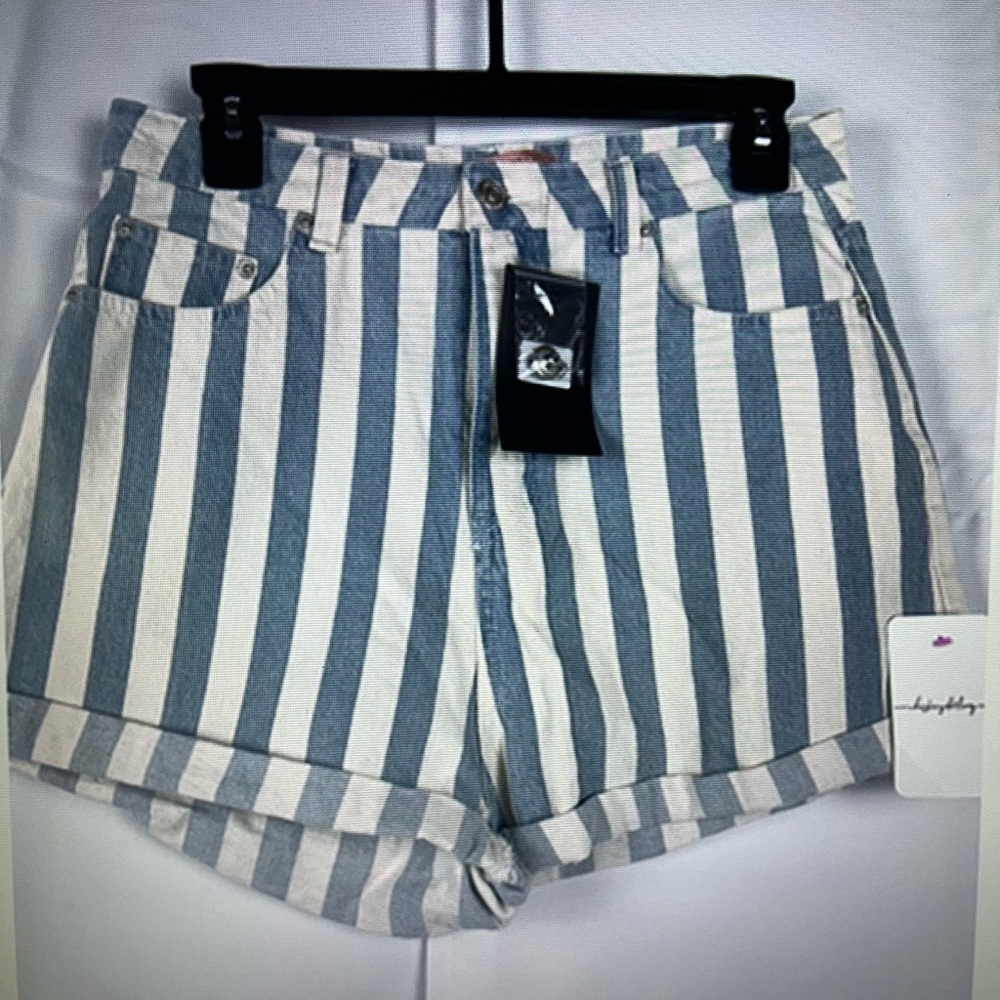 Signature 8 Shorts Cabo Stripped Denim Womens Youth Shorts High Rise NWT size M